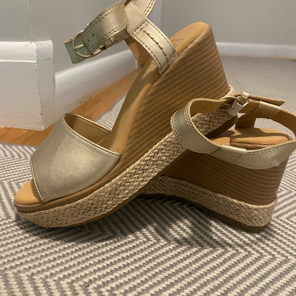 Sperry Gold Wedge Sandals